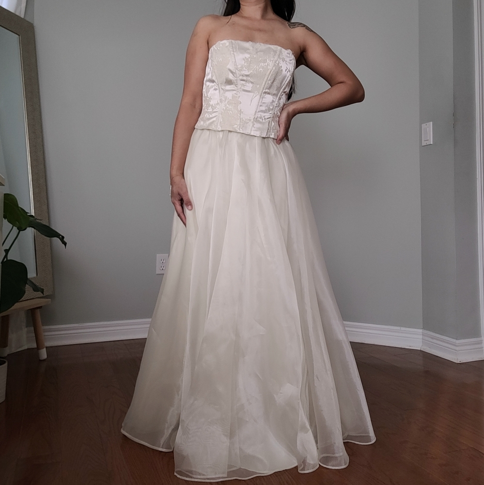 BNWT, Vintage Le Chateau Strapless Cream Gown